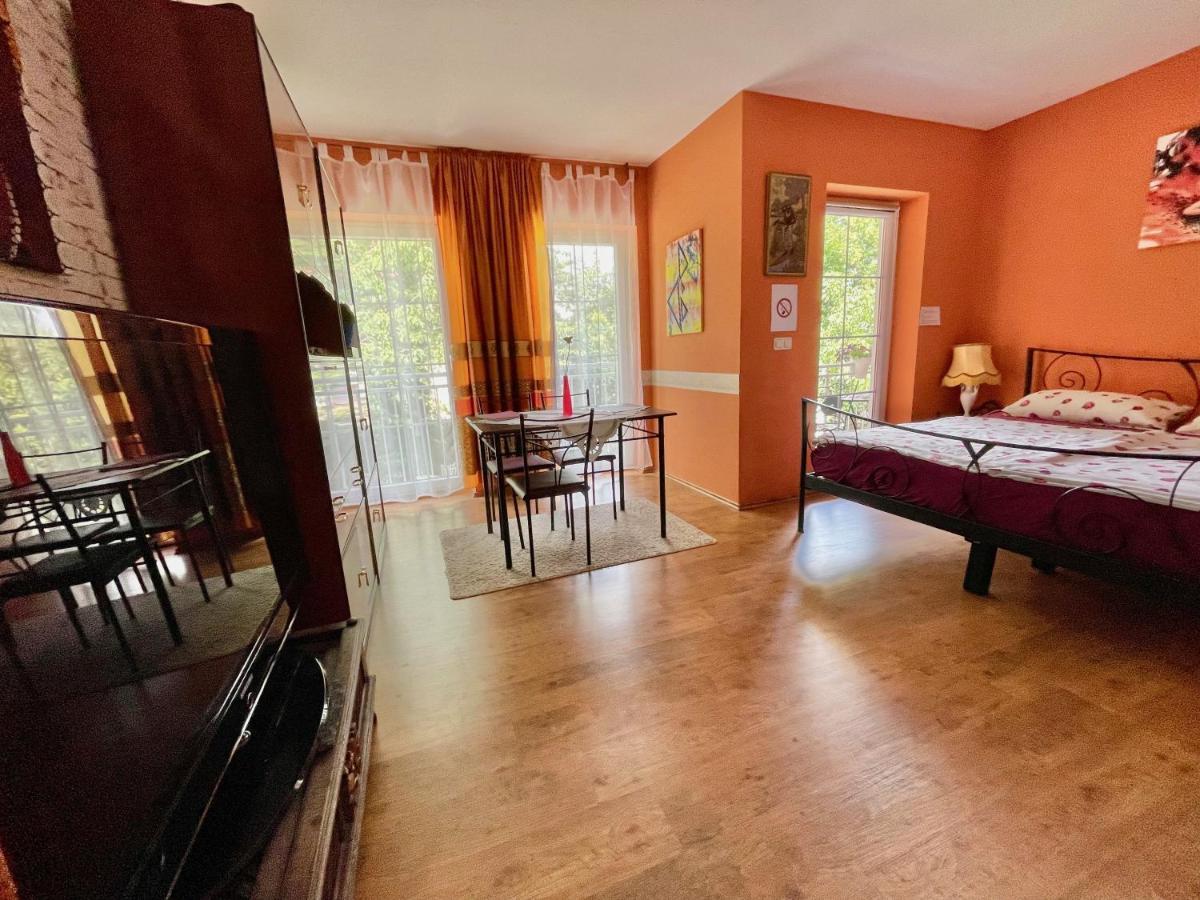 Zentrumsnahe Ferienwohnung Dresda Exterior foto